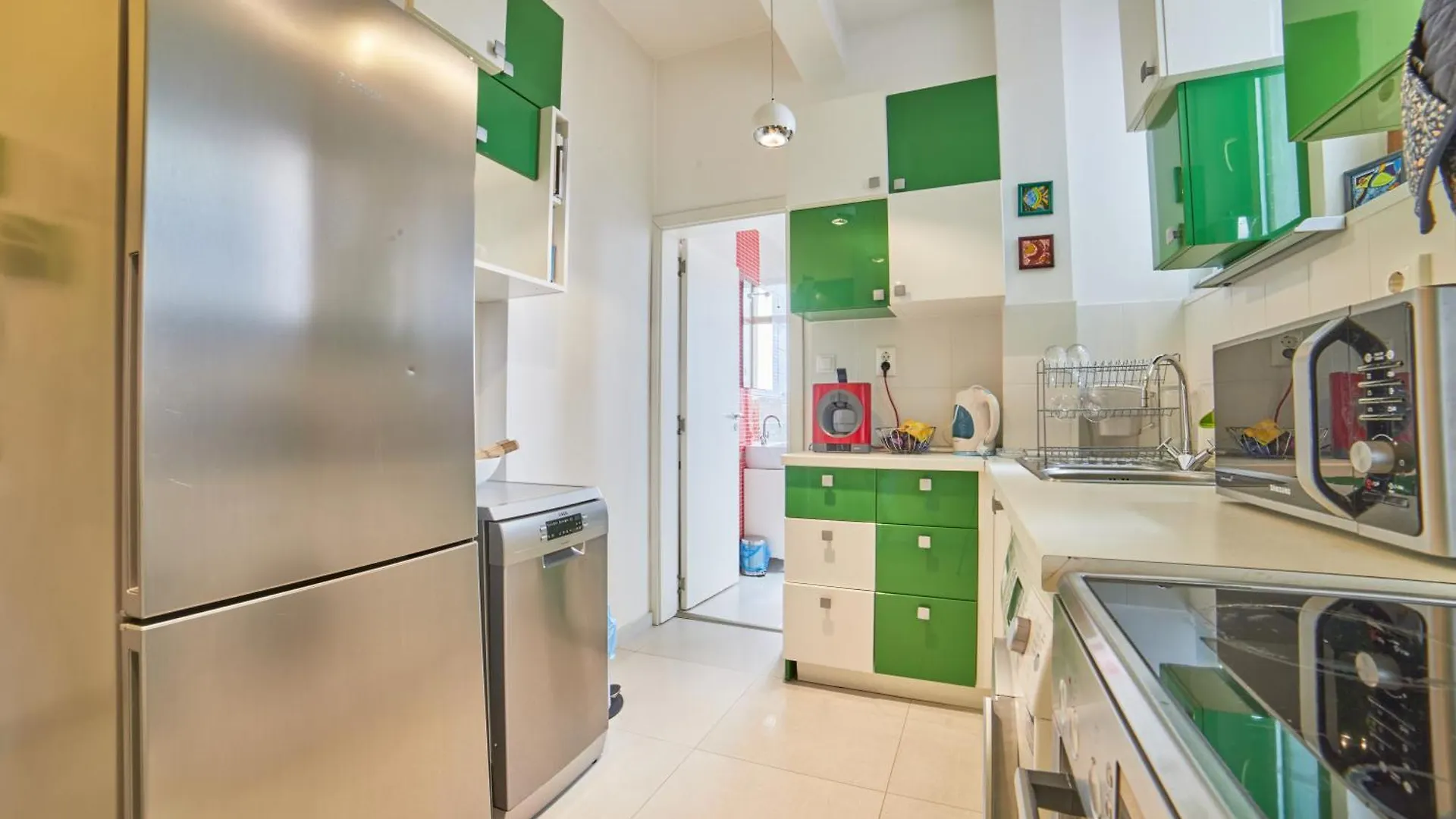 Spacious Flat On Sofia'S Main Street 0*, Sofia
