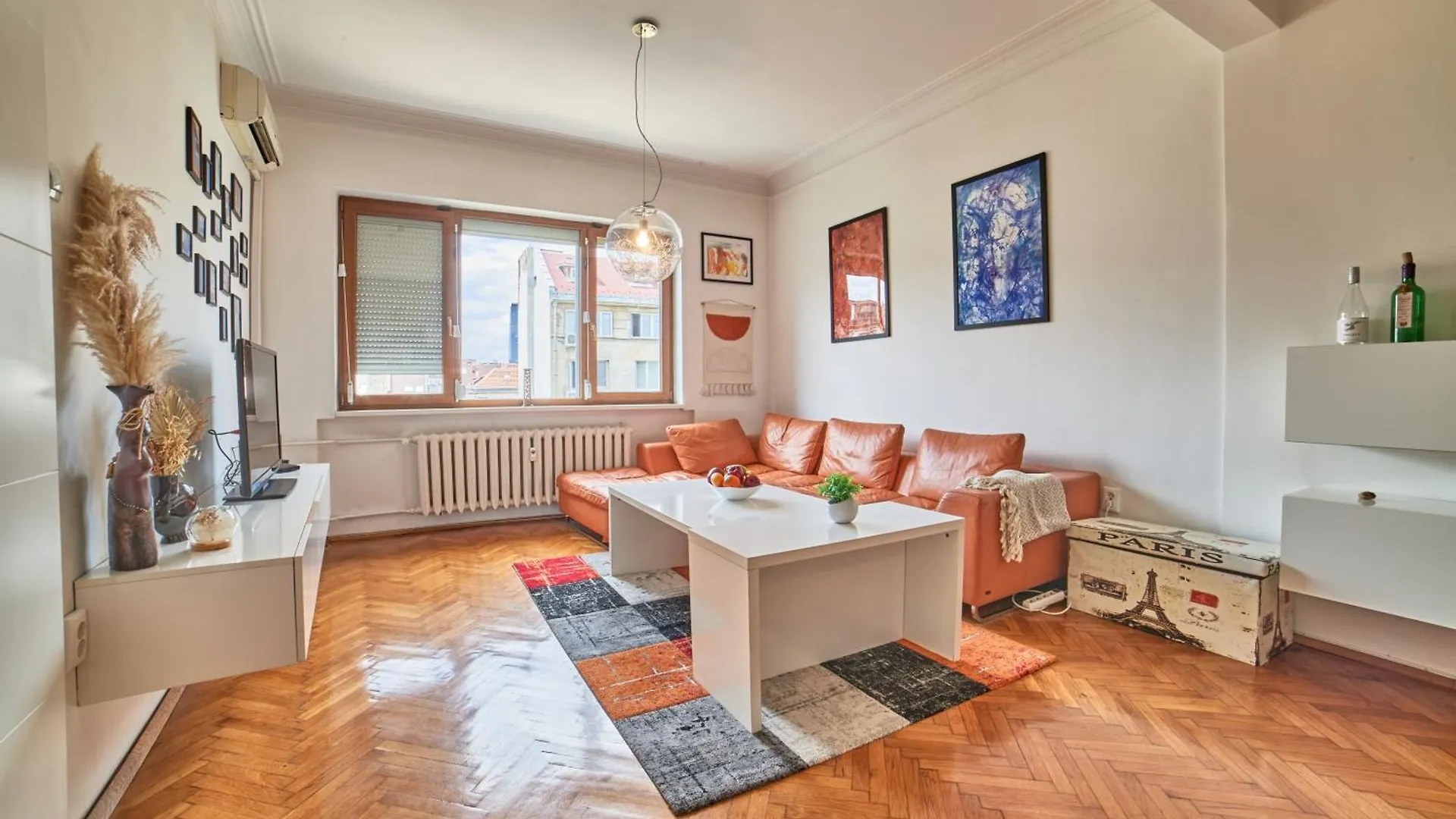 Spacious Flat On Sofia'S Main Street