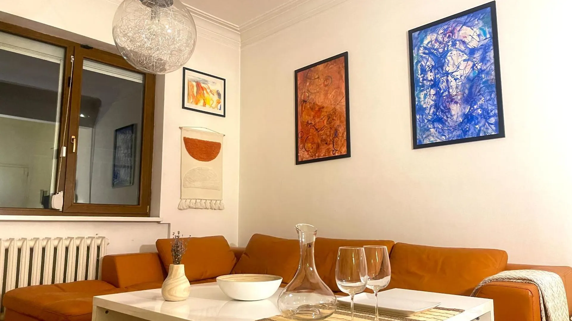Spacious Flat On Sofia'S Main Street 0*, Sofia