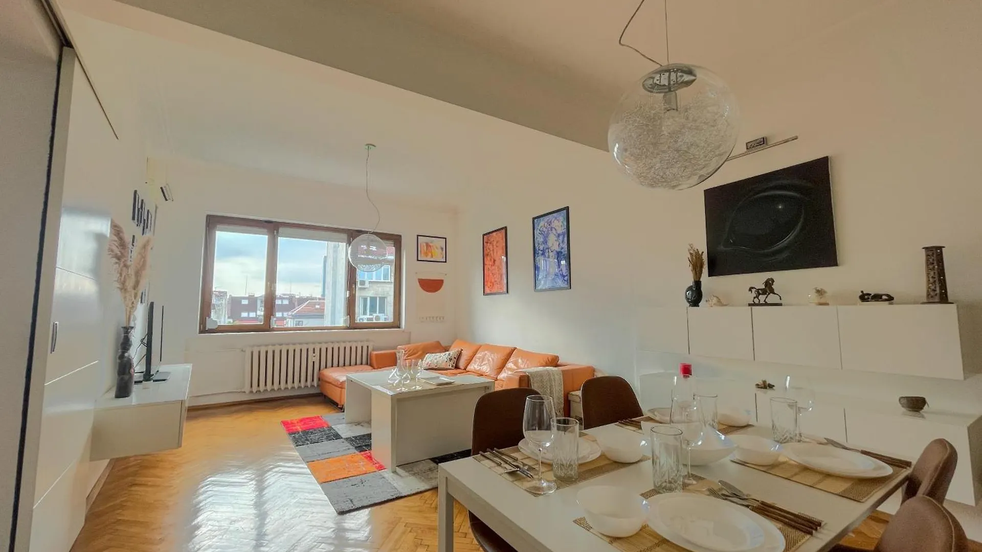 Apartment Spacious Flat On Sofia'S Main Street