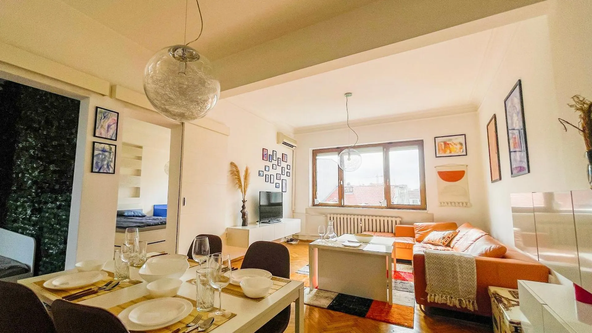 Spacious Flat On Sofia'S Main Street